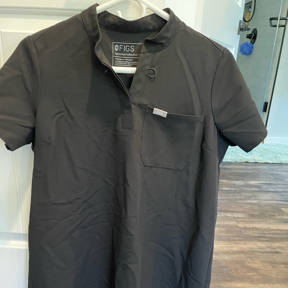 2 pair figs maternity scrubs
